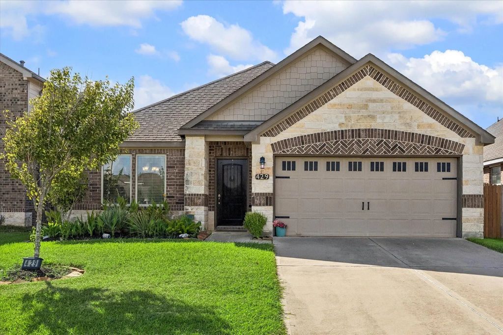 429 Lake Line Drive, Alvin