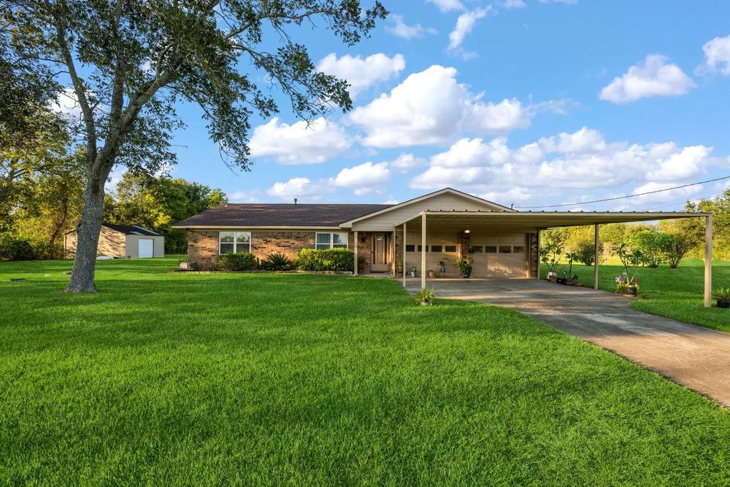 2254 County Road 605, Dayton