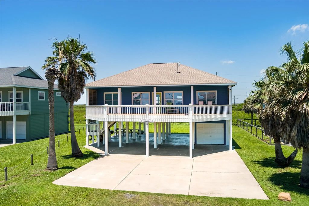 3233 Castle Drive, Crystal Beach