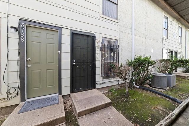 8754 Village Of Fondren Drive 8754, Houston