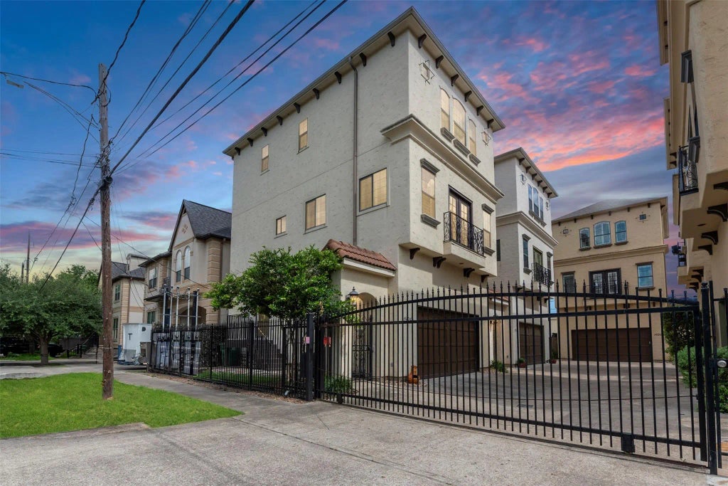 1426 W 21st Street A, Houston