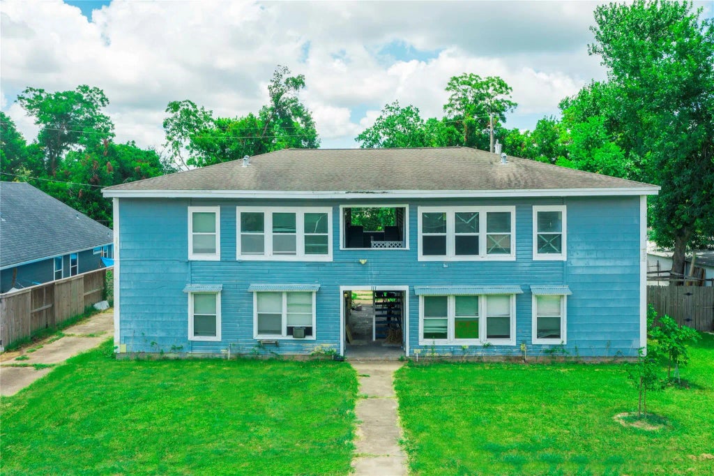 111 Holly Street, Lake Jackson