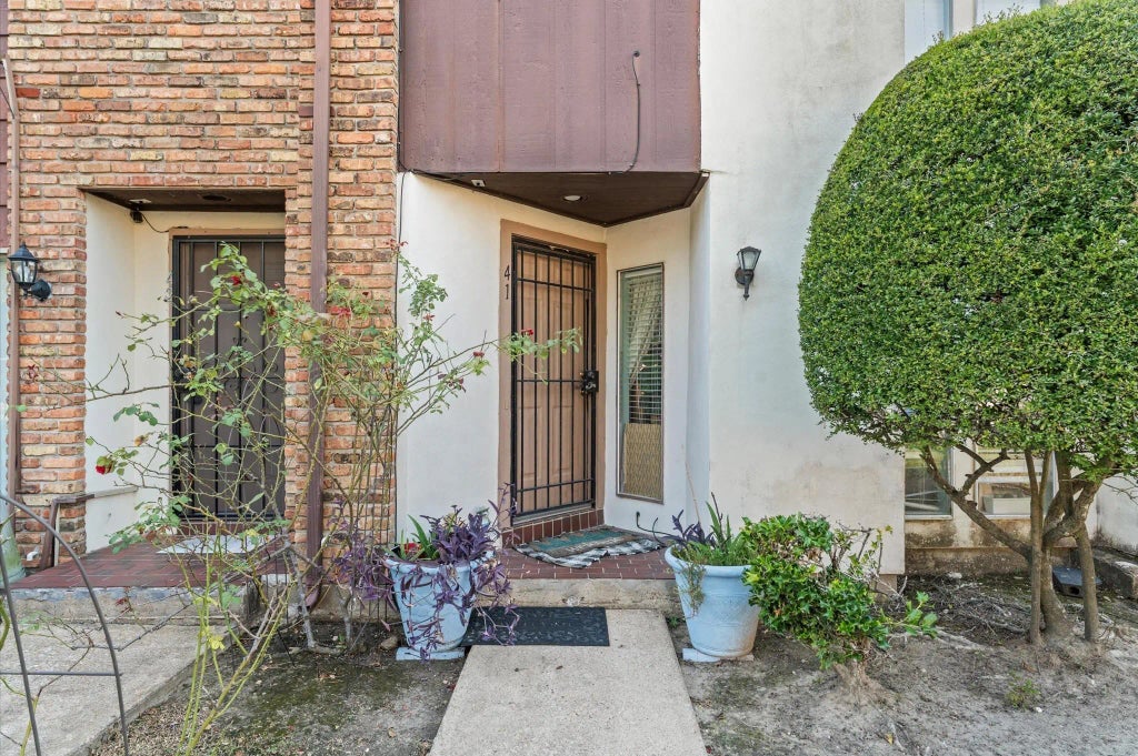 17210 Imperial Valley Drive 41, Houston