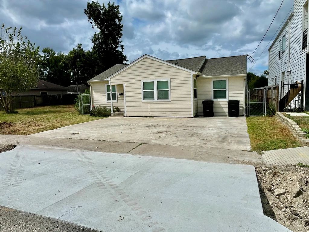 6810 Foster Street, Houston