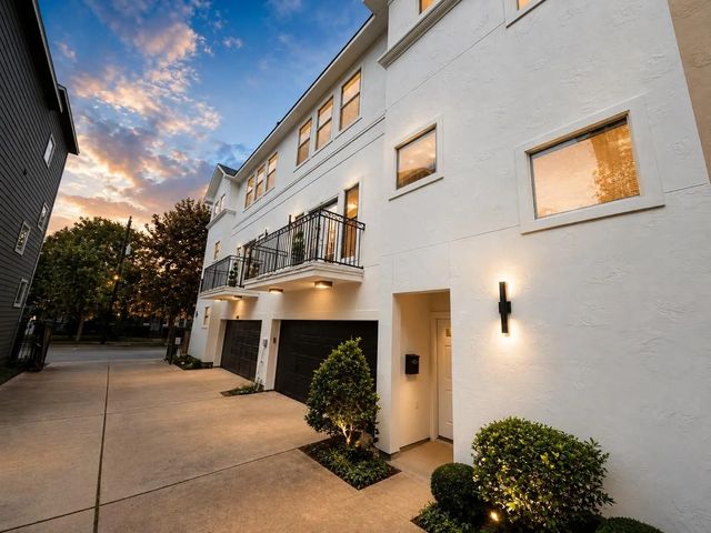 1608 Holman Street, Houston