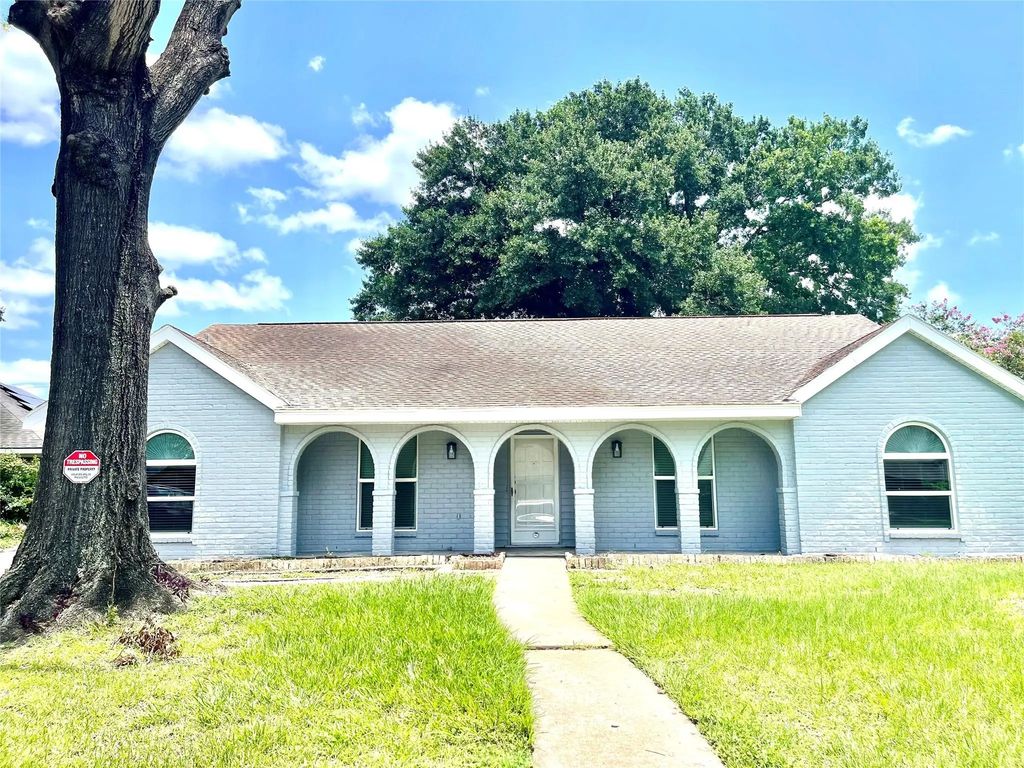 9626 Hearthwood Drive, Houston