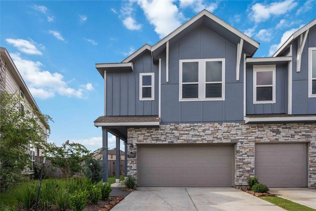 21211 Doubtful Canyon Drive, Cypress
