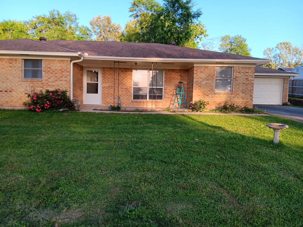 309 Cypress Road, Livingston