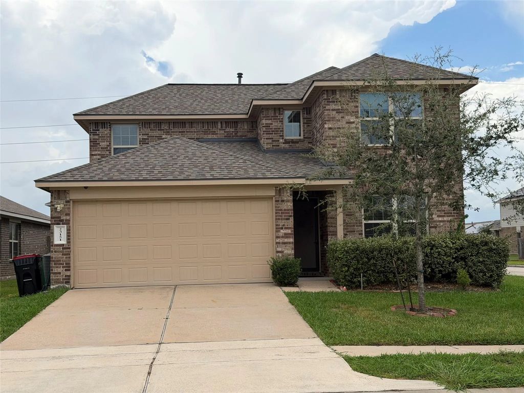 23151 Robbers Nest Dr, Apple Springs