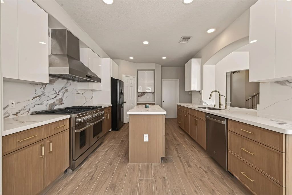 2018 Kelliwood Trails Drive, Katy