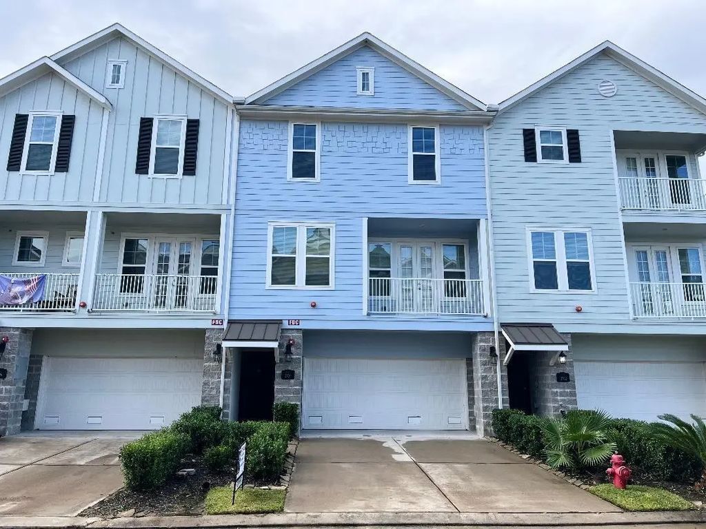 2704 Veranda Falls, League City