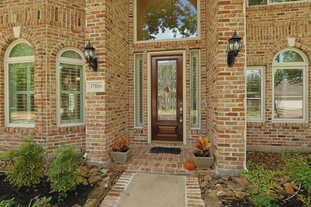17806 W Copper Lakes Drive, Houston