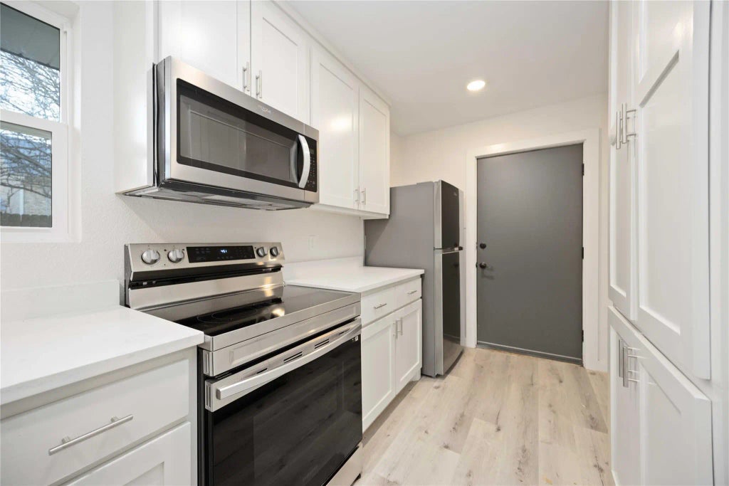 711 W Sidnor Street, Alvin