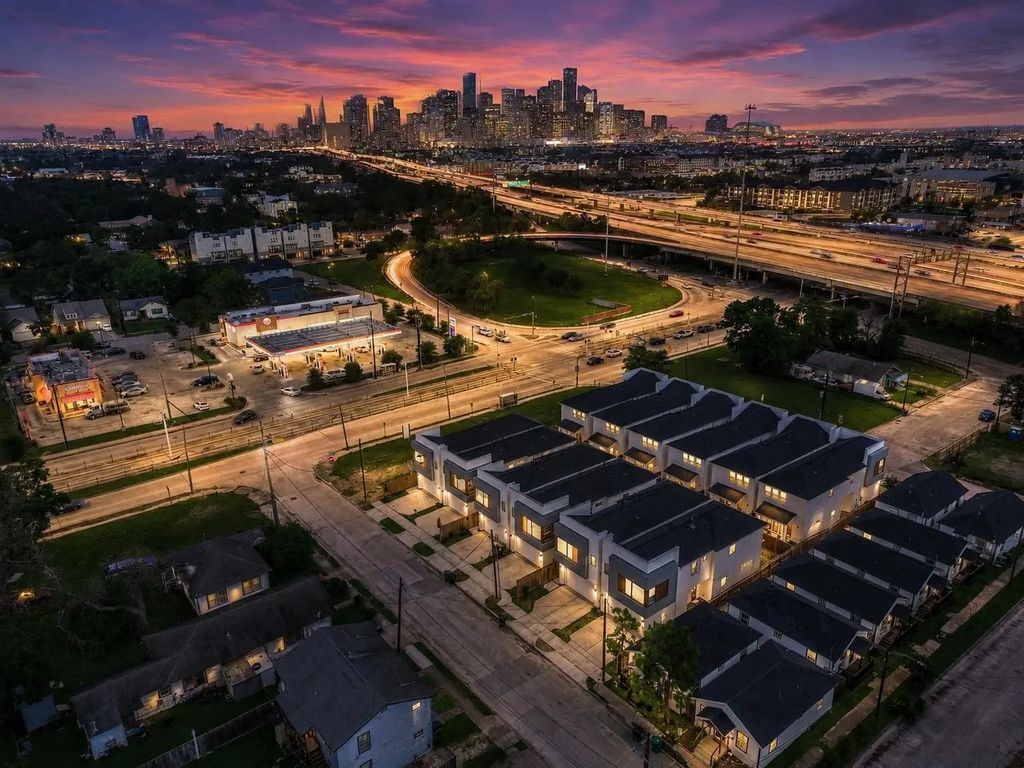 3509 Mcilhenny Street, Houston