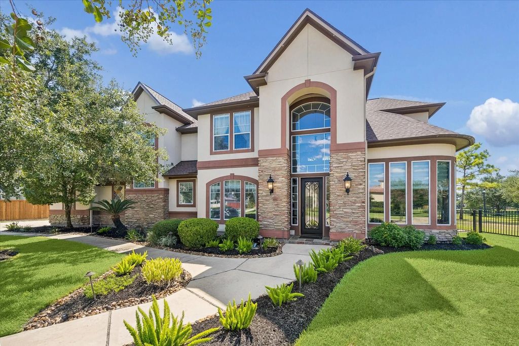 18811 Rosebud Knoll Court, Cypress