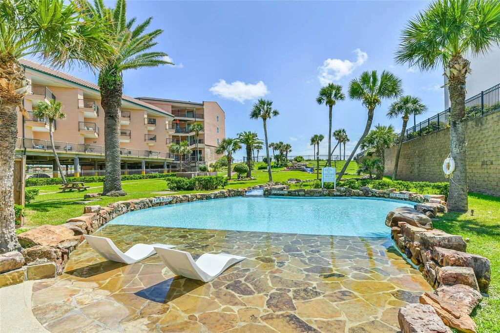 9520 Seawall Boulevard 122, Galveston