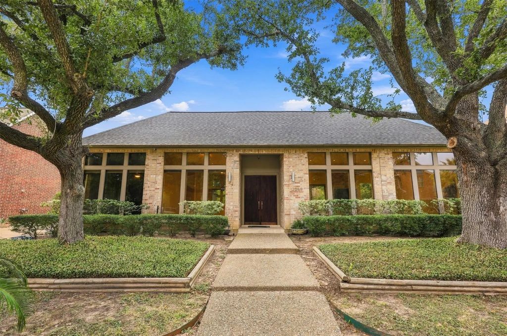 12059 S Circle Drive, Houston