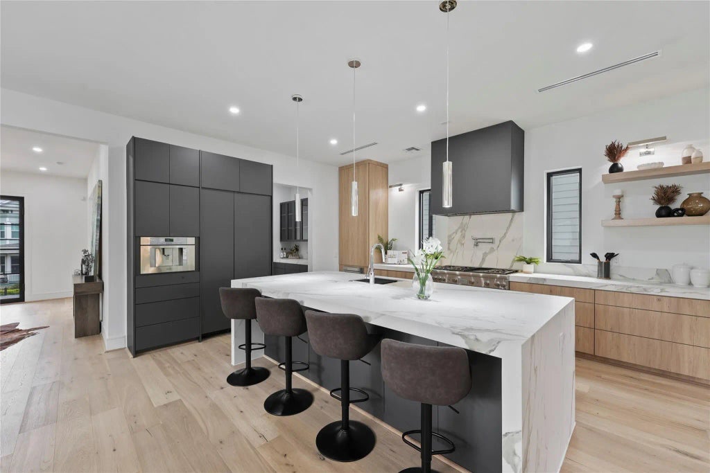 1906 W 14th, Houston