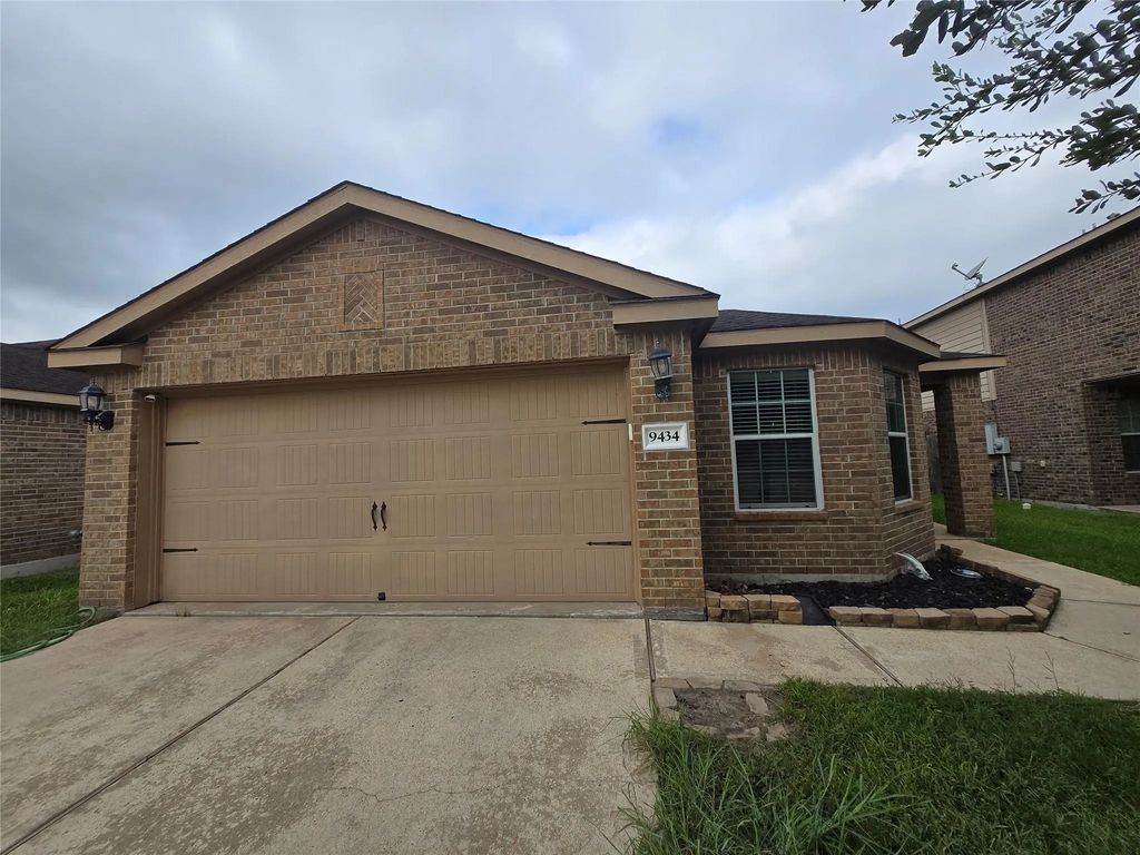 9434 Sapphire Creek Lane, Rosharon