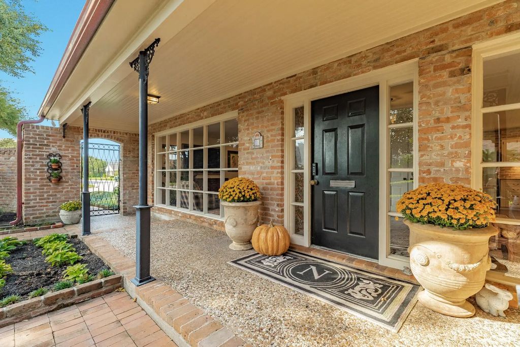 18 Adler Circle, Galveston