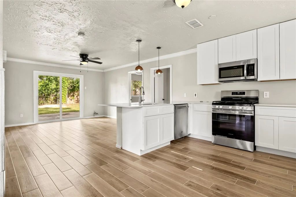 11455 Spottswood Drive, Hockley