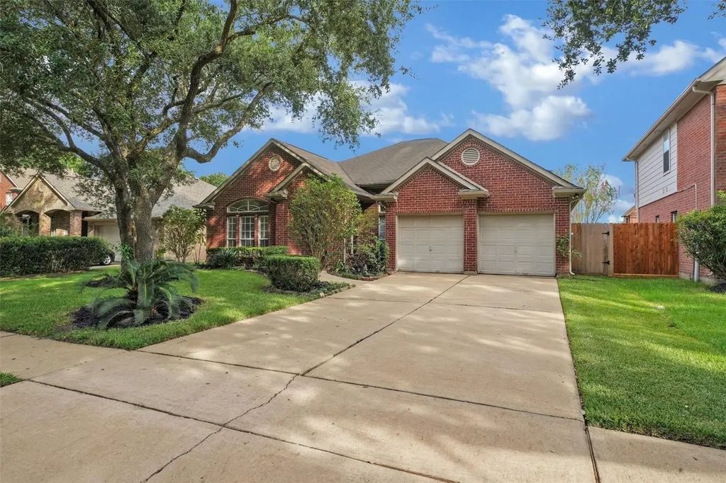 3133 Moonlit Lake Circle, League City