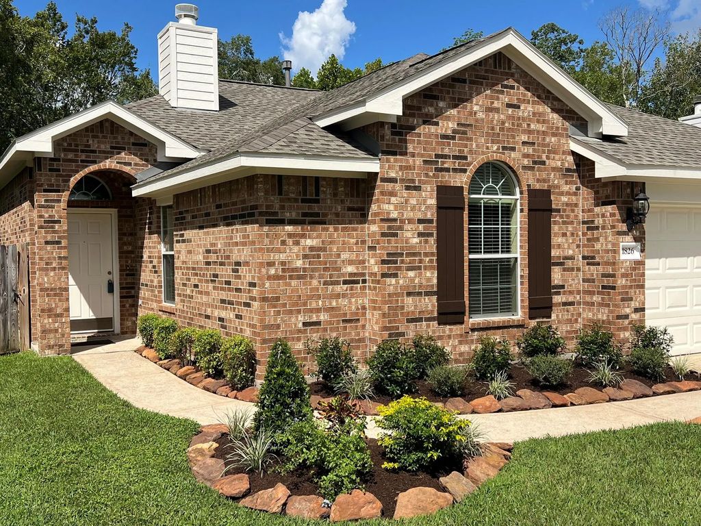 1826 Sherwood Forest Circle, League City