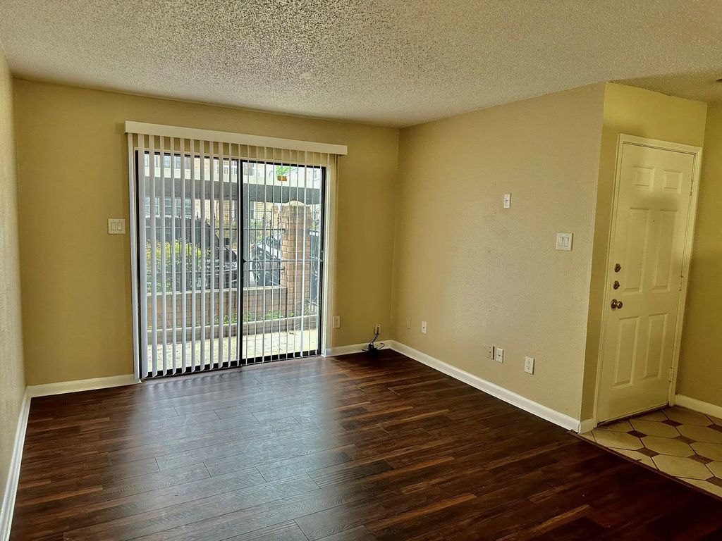 2750 Holly Hall Street 703, Houston