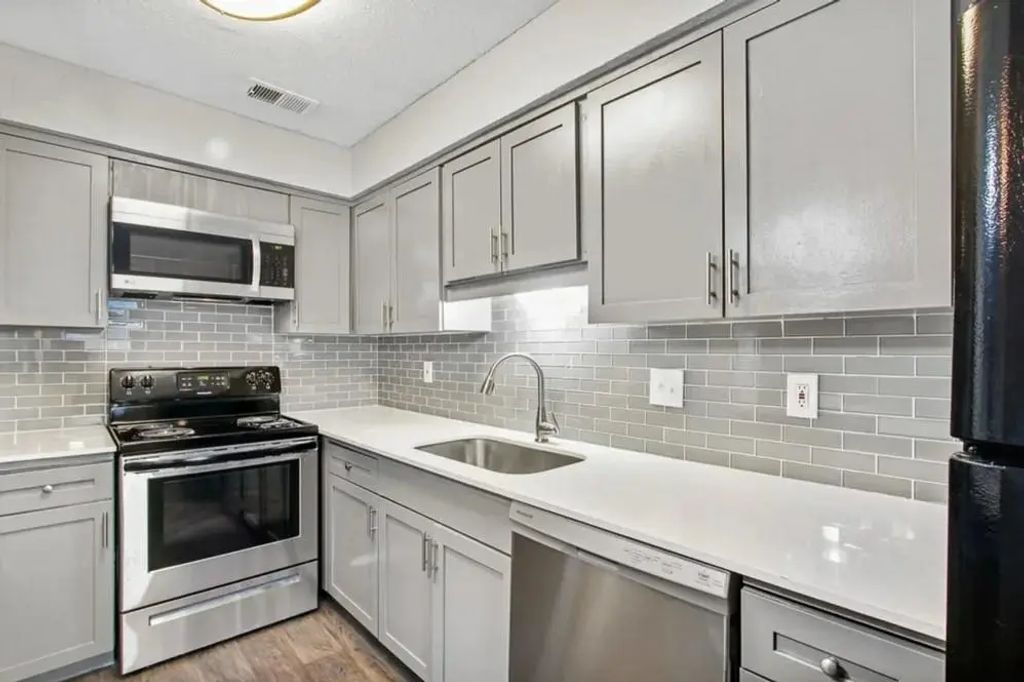 4401 Glenview Court 4541, North Richland Hills