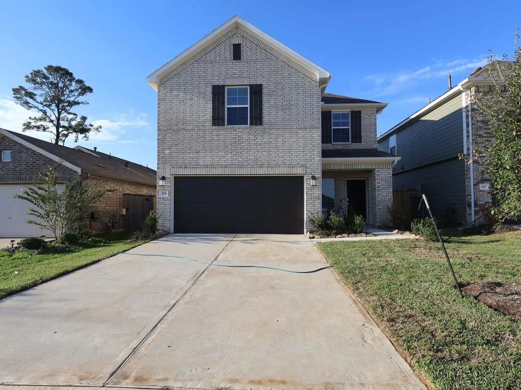 224 Hazy Pines Lane, Willis