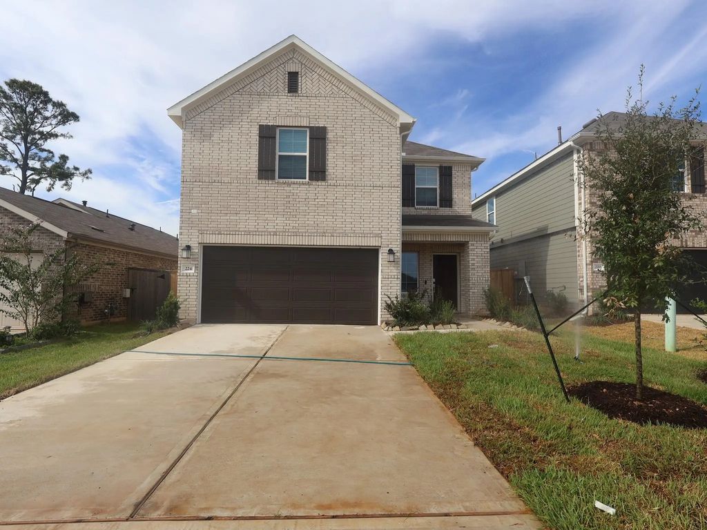 224 Hazy Pines Lane, Willis