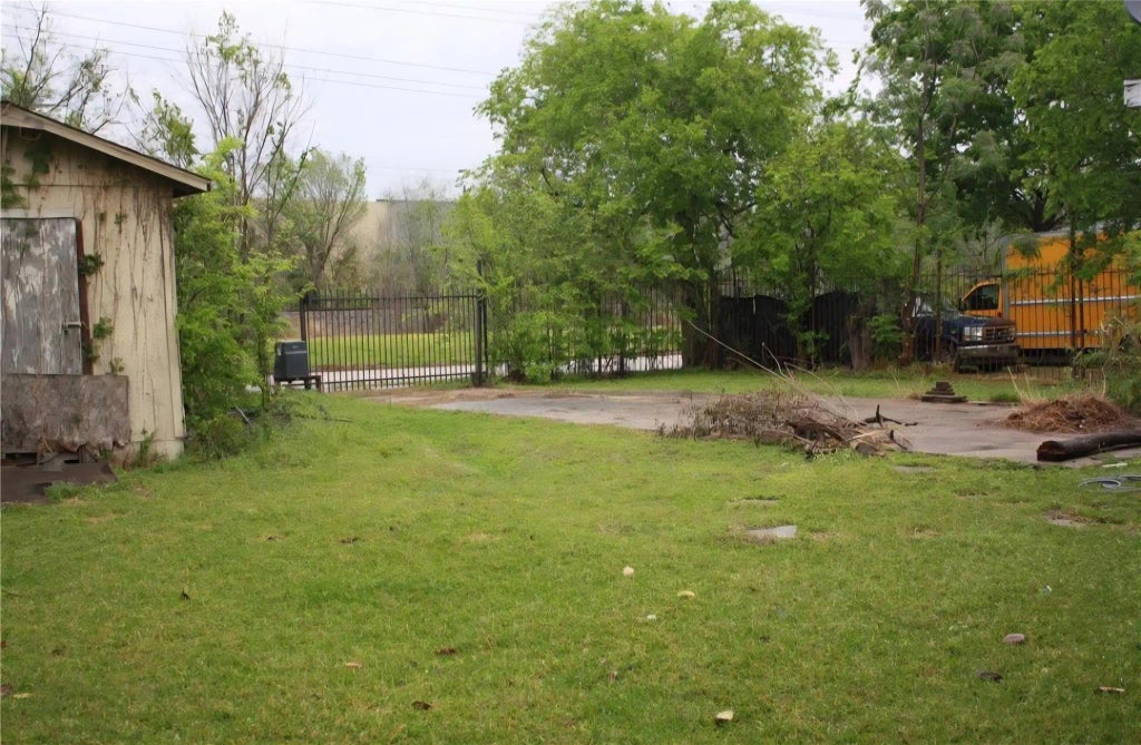 1403 E 36th Street, Houston