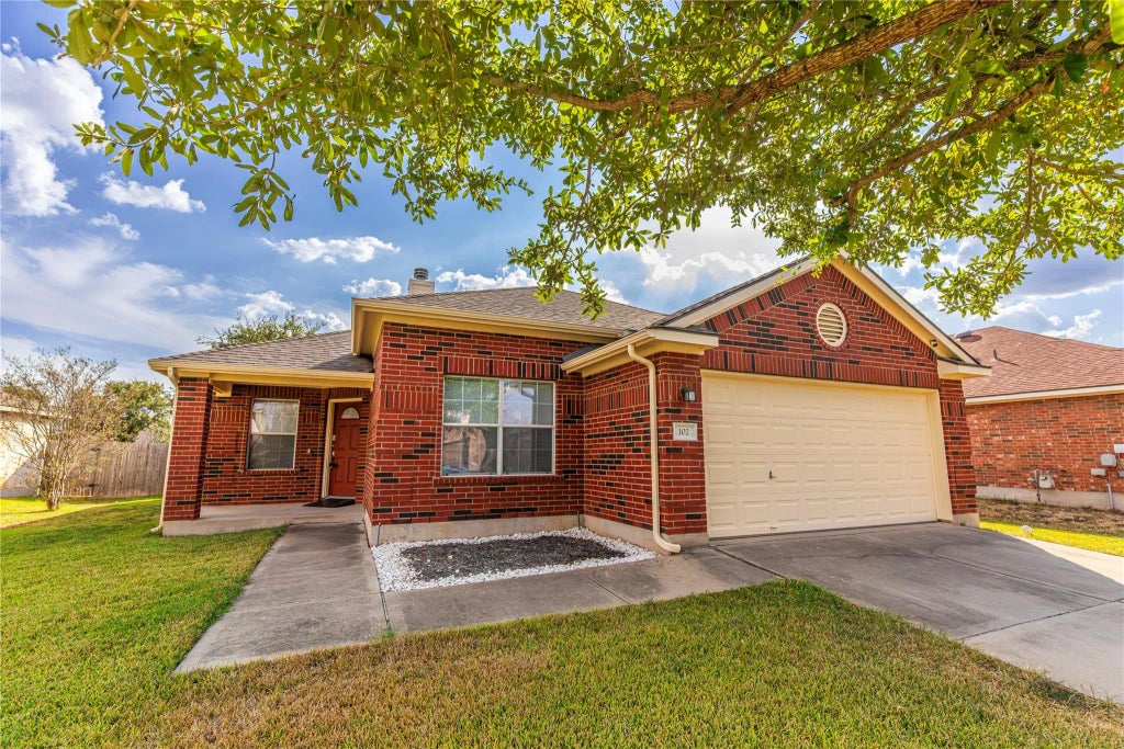 102 Thompson Trail, Bastrop