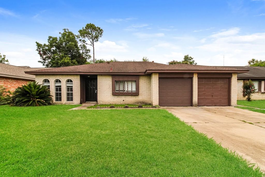 2811 E Birchdale Drive, Missouri City