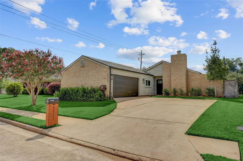 3311 Carmel Valley Drive, Missouri City