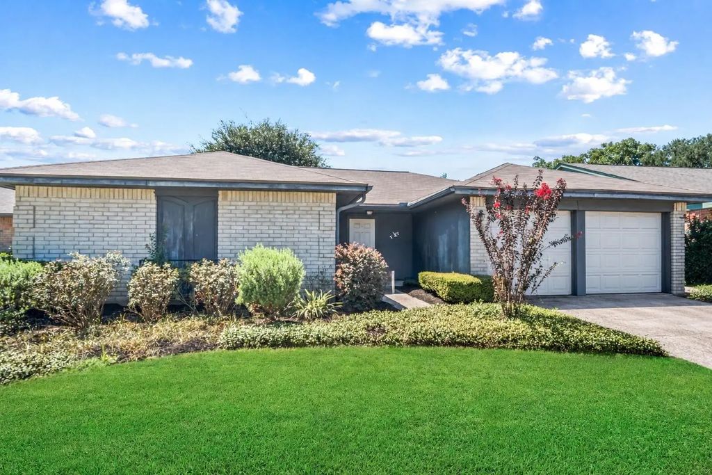21223 Fernhollow Lane, Spring
