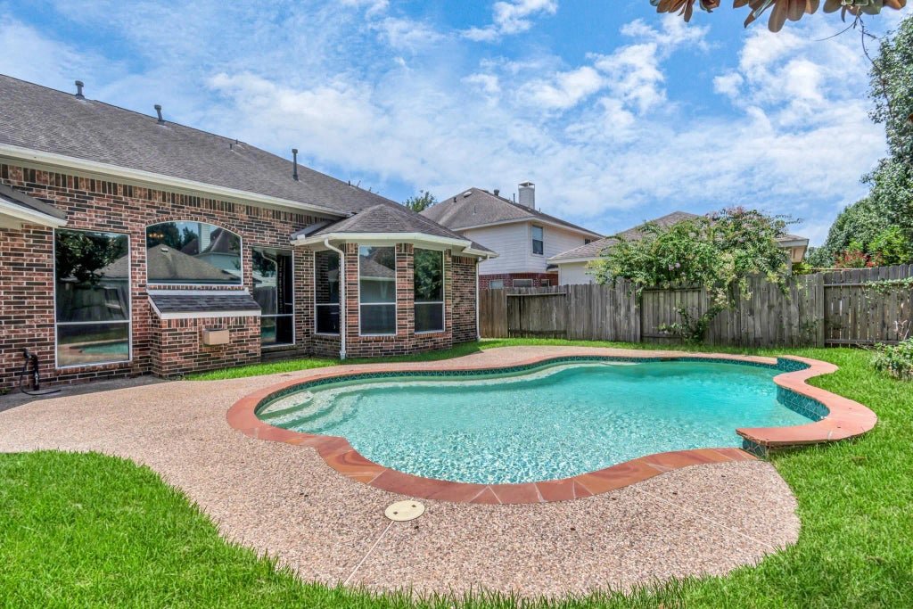 4126 Midstream Drive, Missouri City