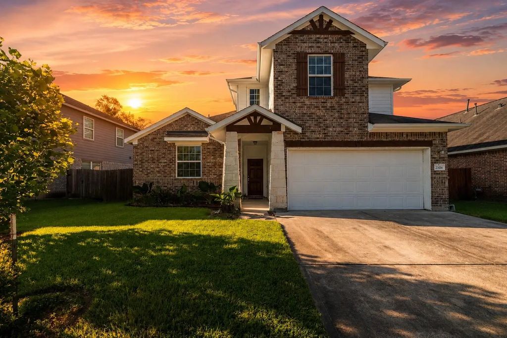 2506 Bay Hill Drive, Baytown