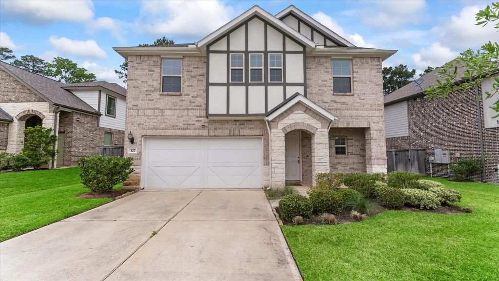 327 Honey Mesquite Path, Conroe