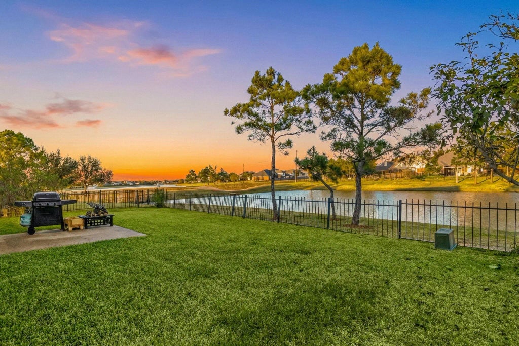 1903 Lantana Spring Lane, Pearland