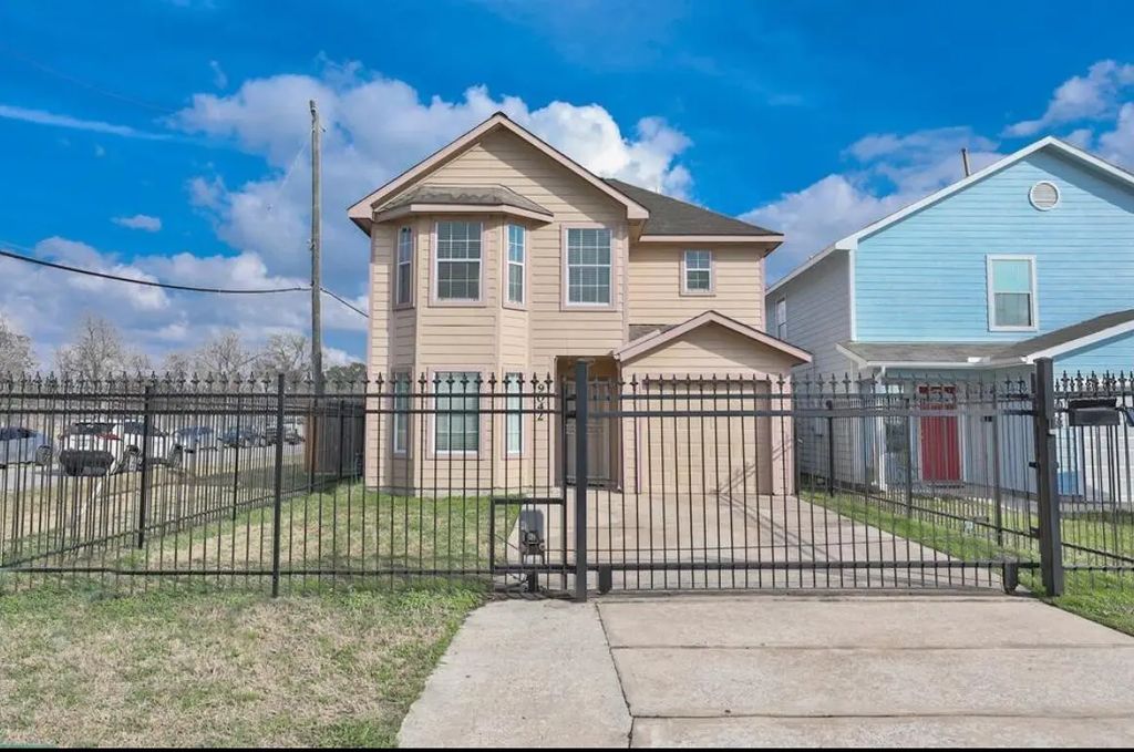 9042 Mcgallion Road, Houston