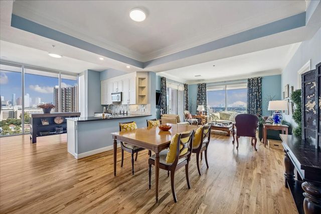 3333 Allen Parkway 1102, Houston