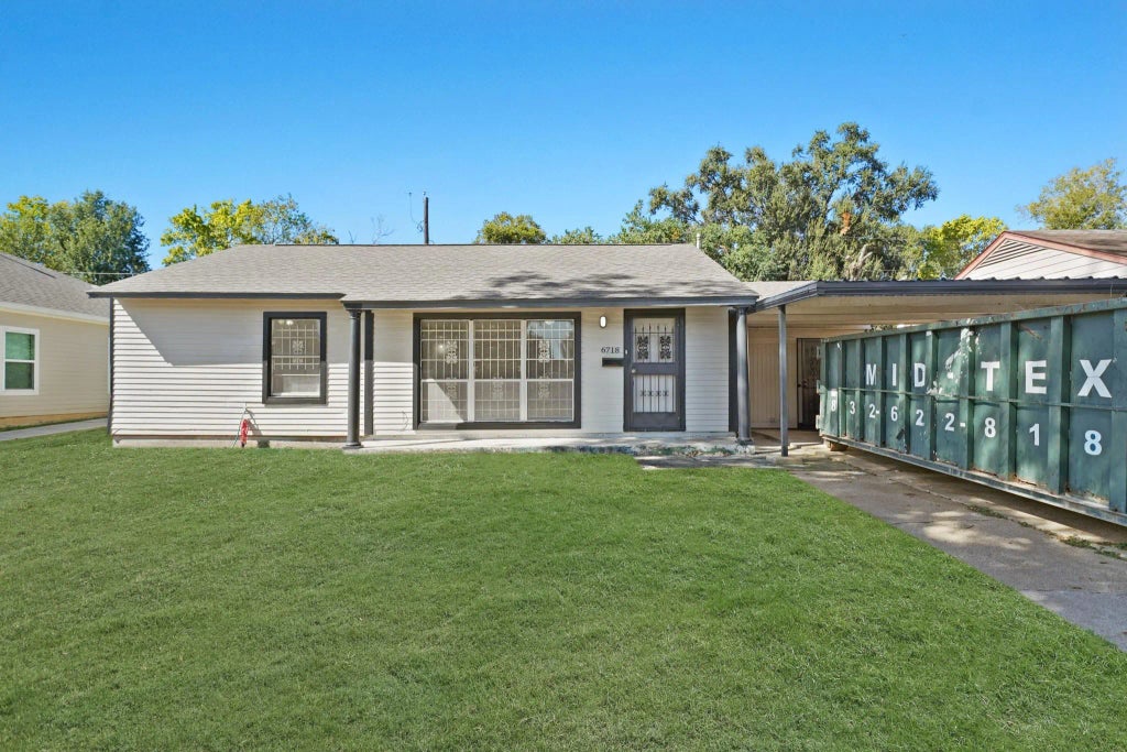 6718 Crestridge Street, Houston