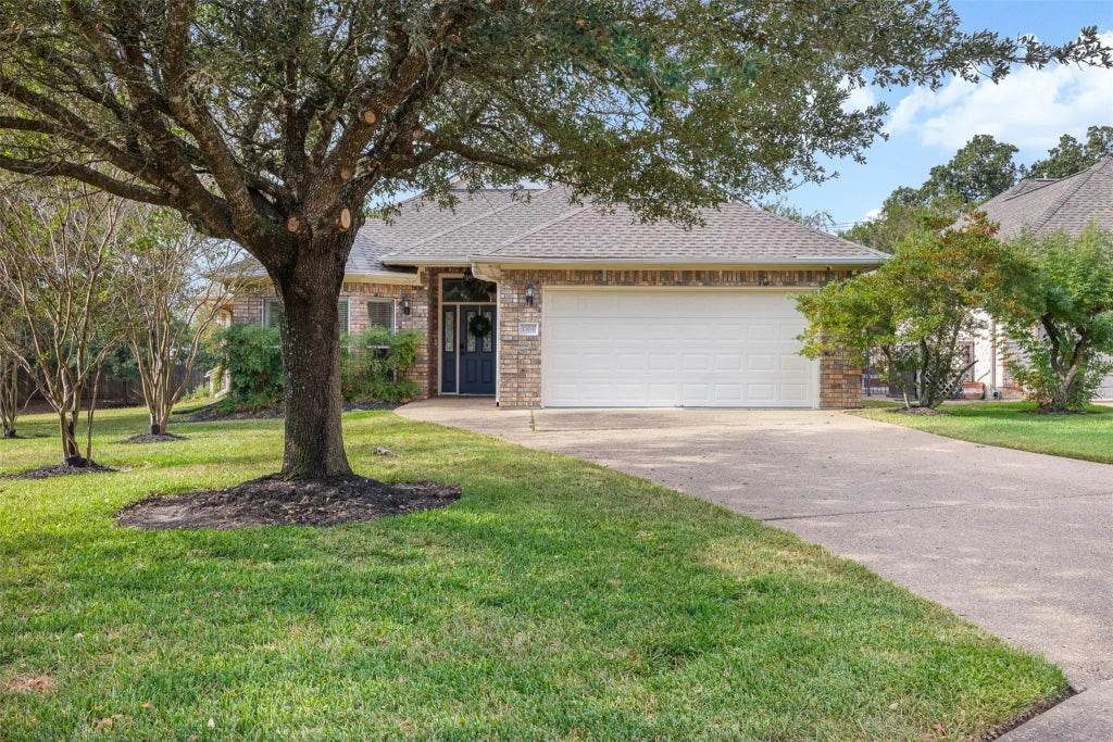 1304 Wilshire Court, College Station