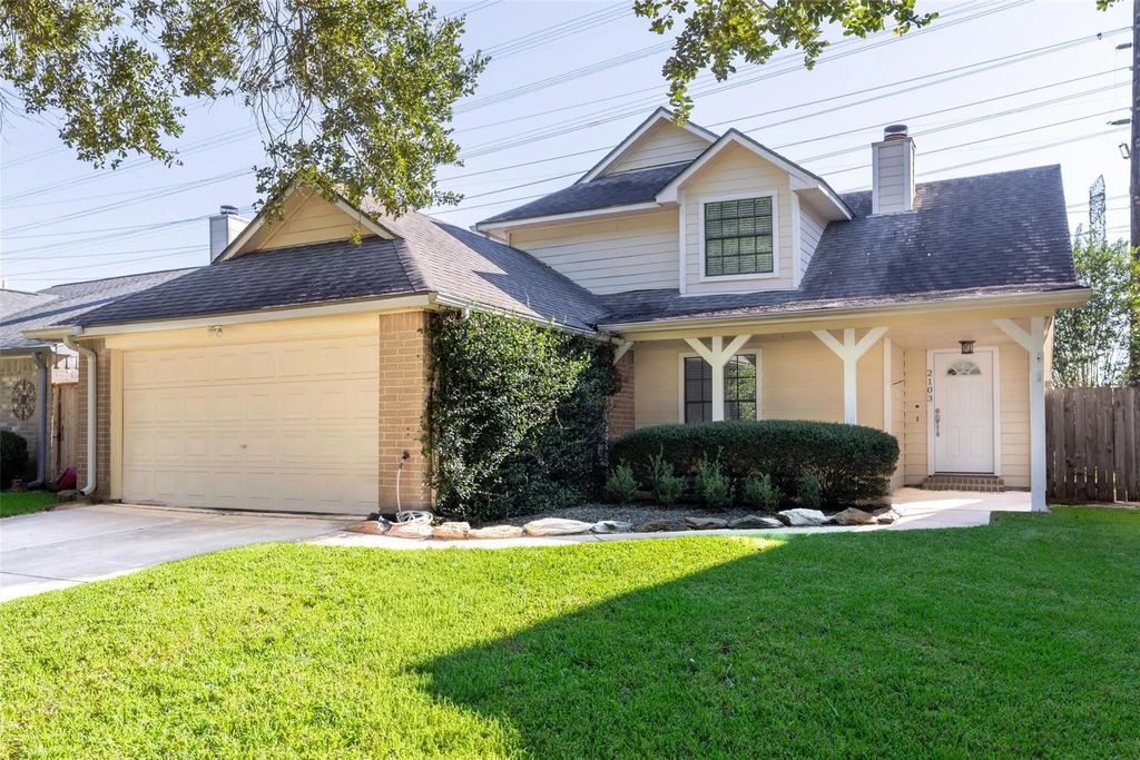 2103 Creekshire Drive, Sugar Land