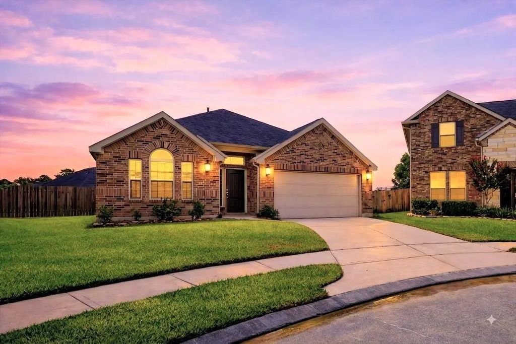 5021 David Pines Court, Spring