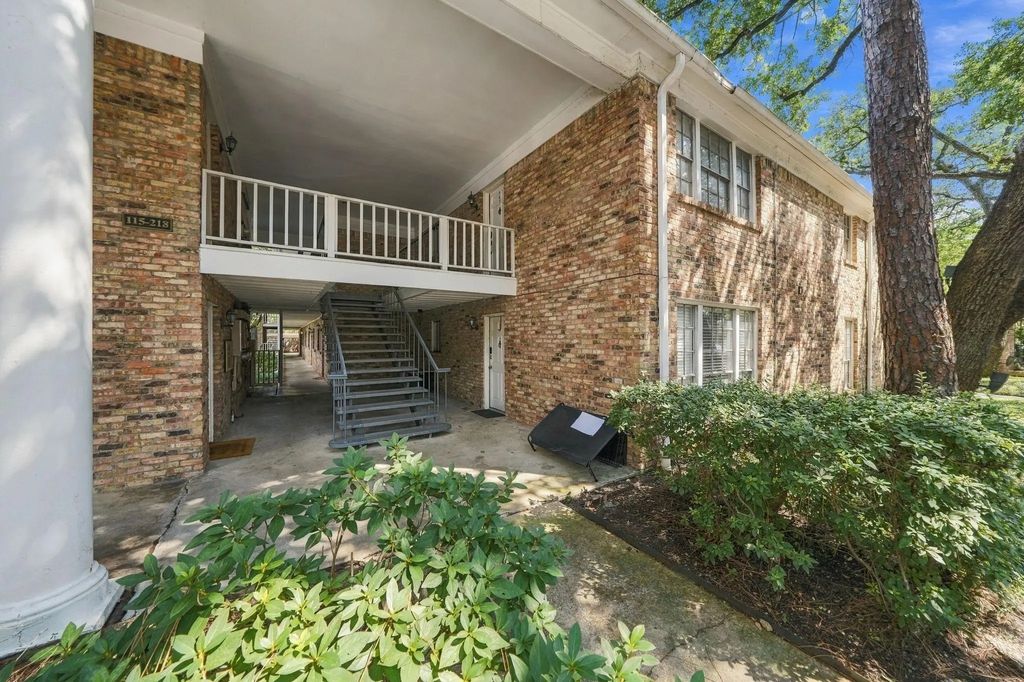 4040 San Felipe Street 202, Houston