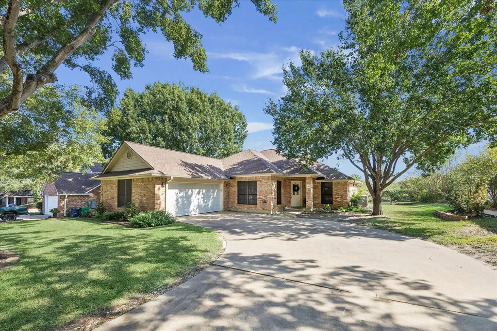 2307 Katherine Street, Brenham