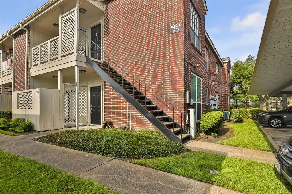 8055 Cambridge Street 28, Houston