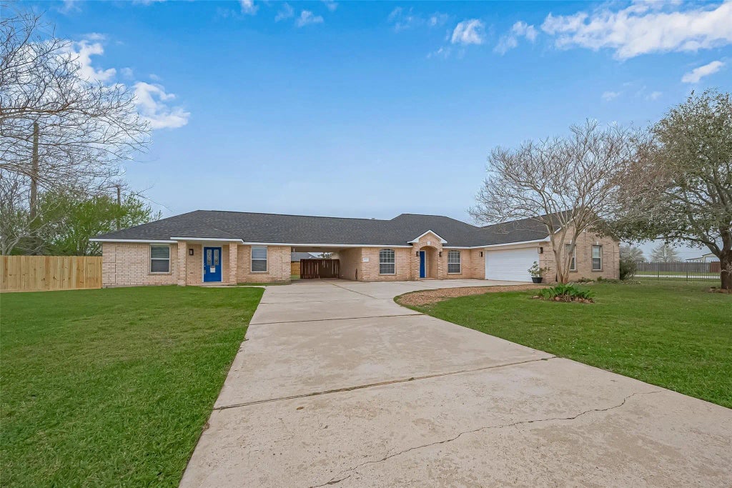 11002 Leah Elizabeth Drive, Needville
